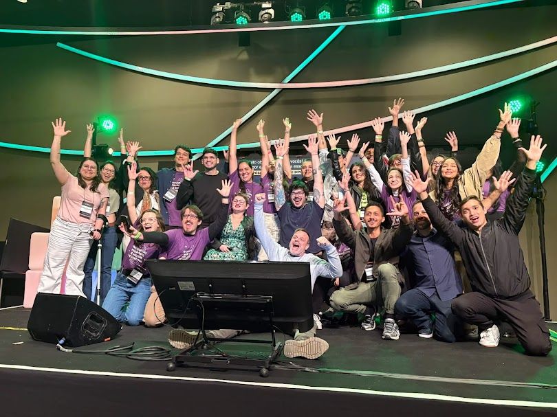 Equipe Hand Talk durante o evento.